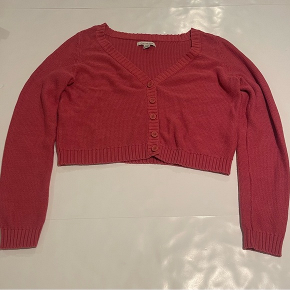 American Eagle Outfitters Sweaters - American Eagle Outfitters Pink Cropped Cardigan Sweater